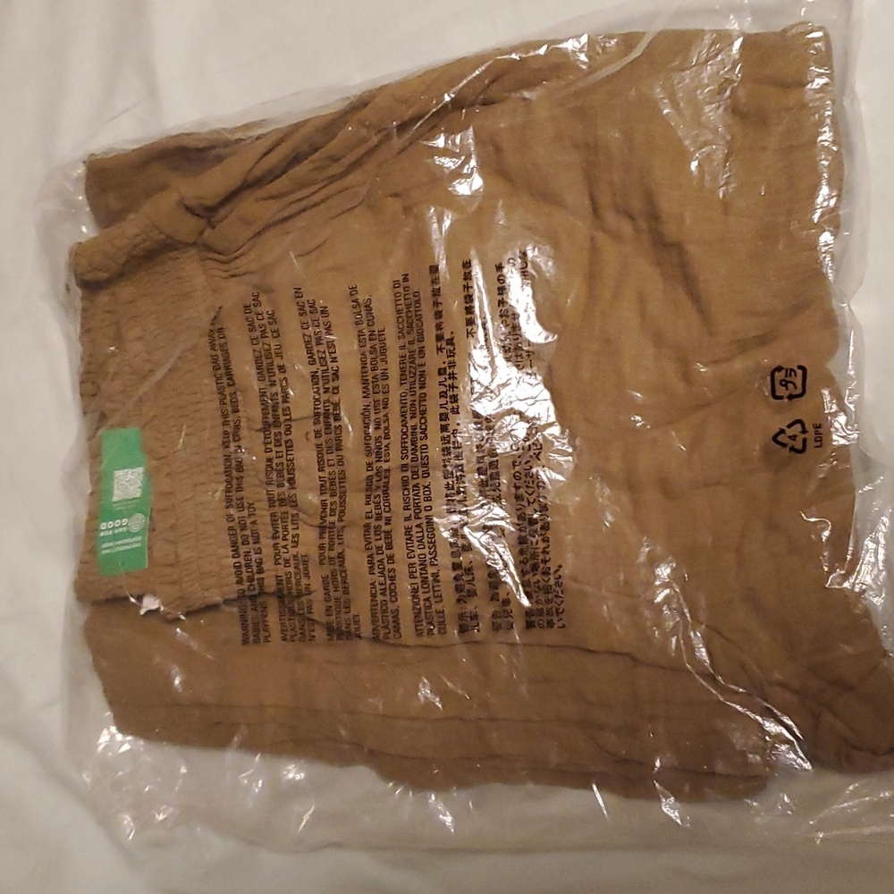 Brand GAP new women wide leg pant, size M